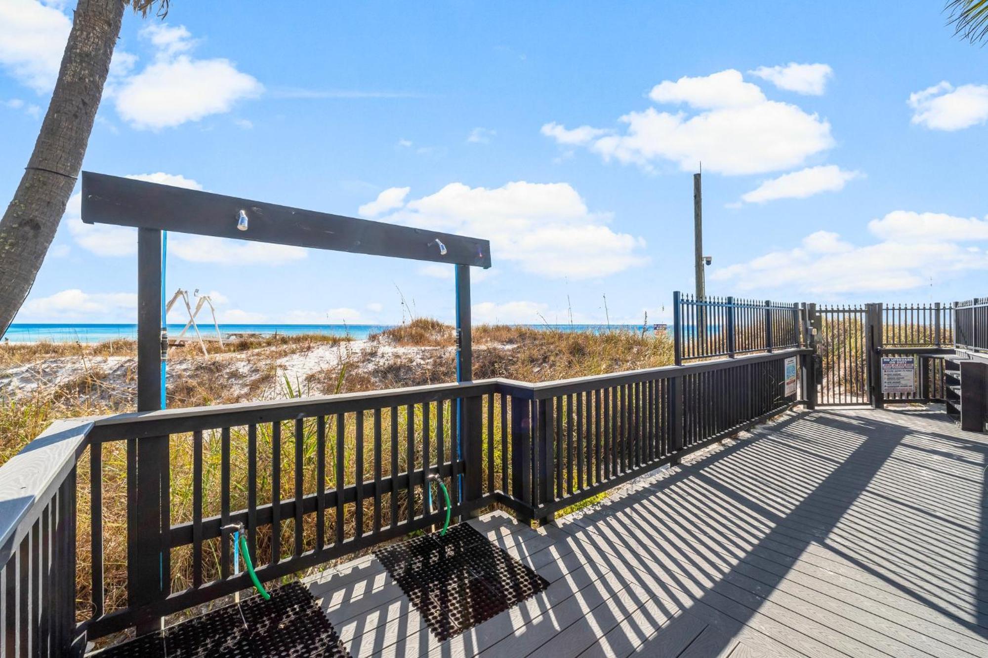 Sunbird Beachfront Condo! Free Chairs! By Dolce Getaways Pcb