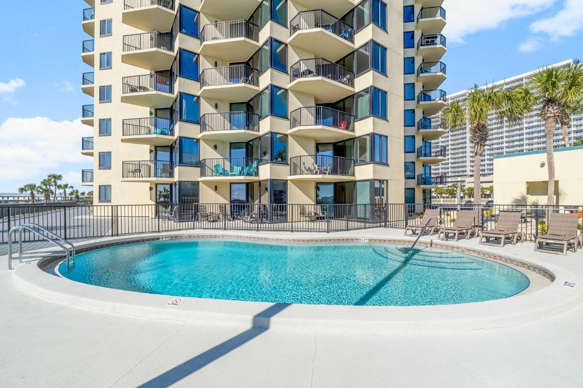 Sunbird Beachfront Condo! Free Chairs! By Dolce Getaways Pcb Apartment