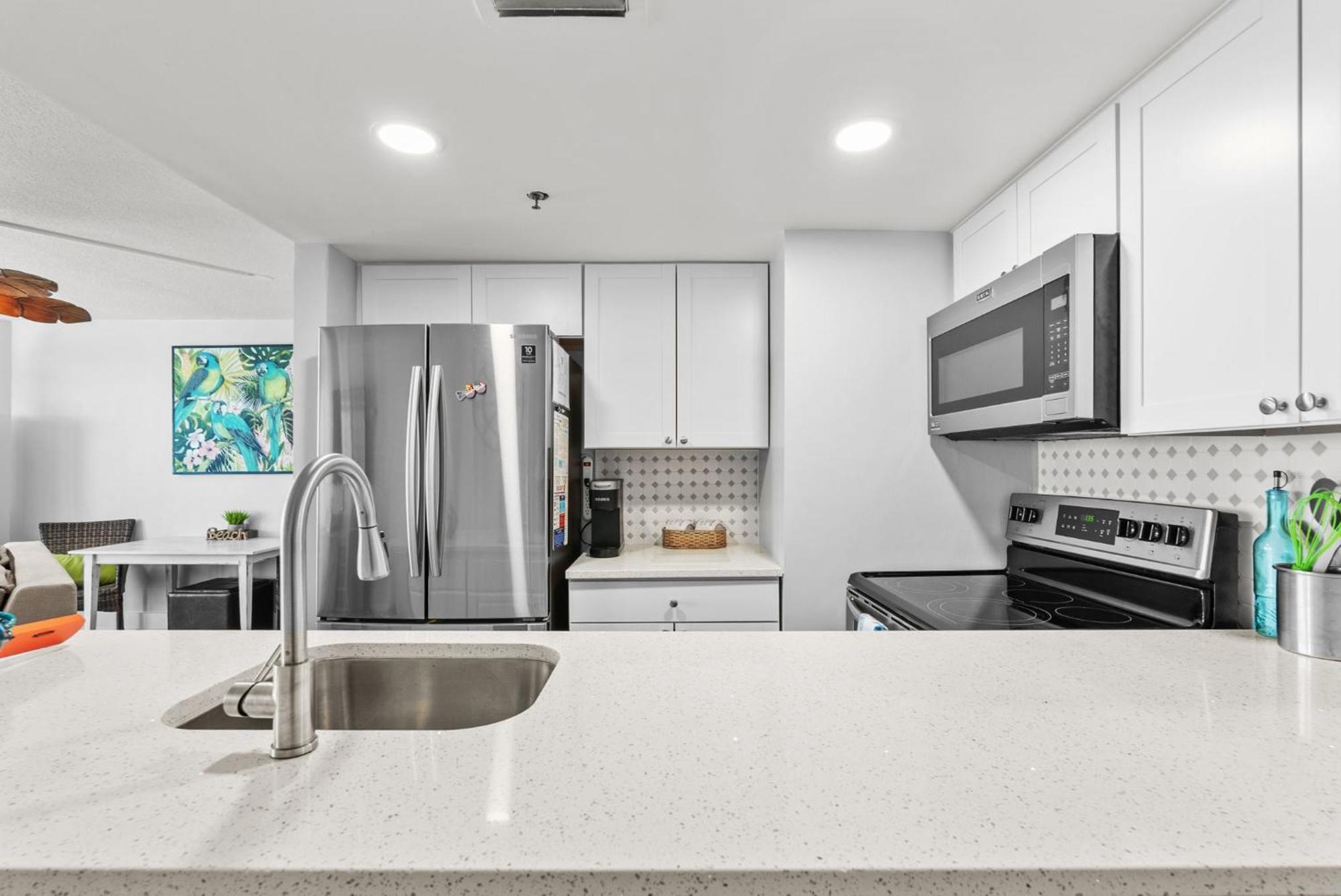 Apartment Sunbird Beachfront Condo! Free Chairs! By Dolce Getaways Pcb Panama City Beach