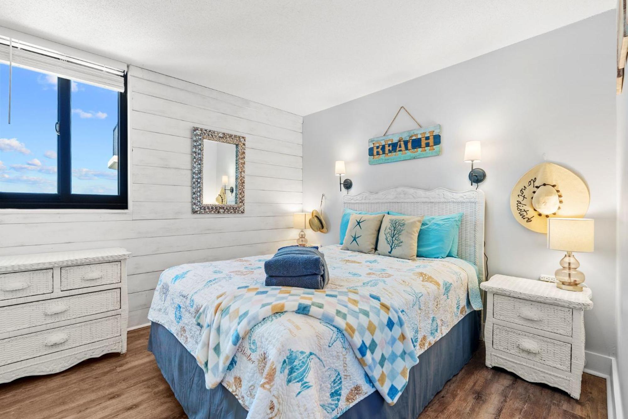Sunbird Beachfront Condo! Free Chairs! By Dolce Getaways Pcb Apartment