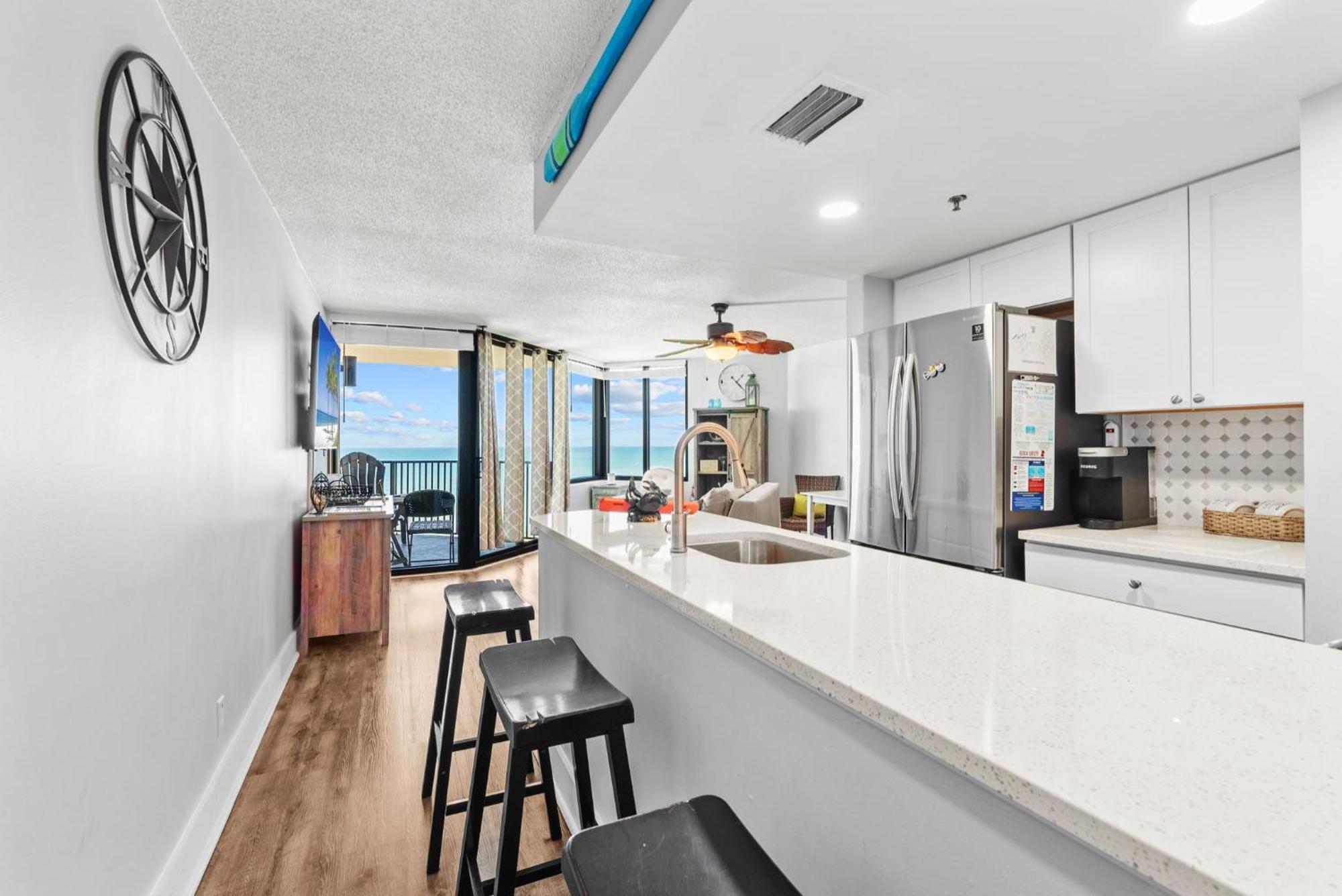 Apartment Sunbird Beachfront Condo! Free Chairs! By Dolce Getaways Pcb Panama City Beach